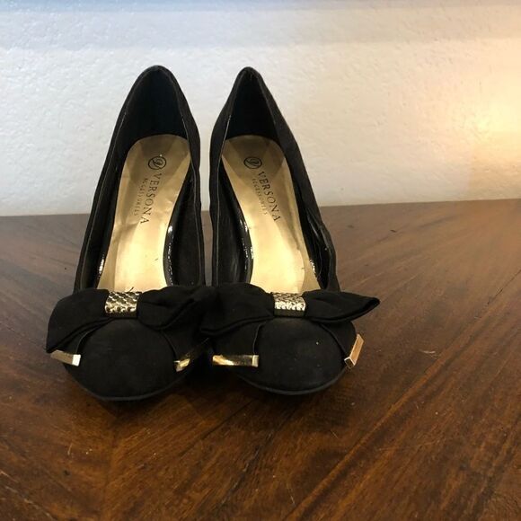 NWT versona black block heels with bows - Picture 5 of 5